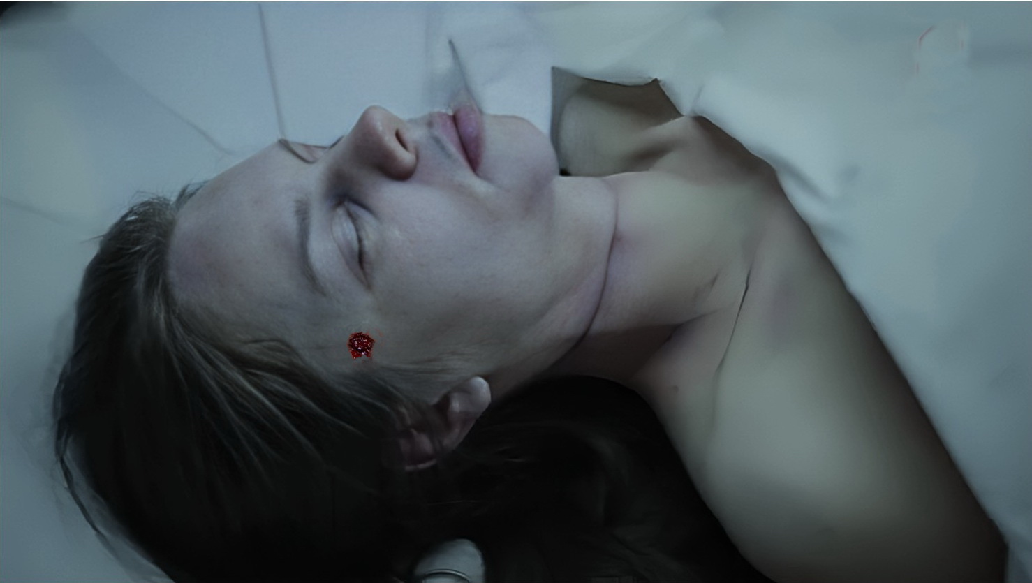DEAD HOT WOMAN CORPSE
